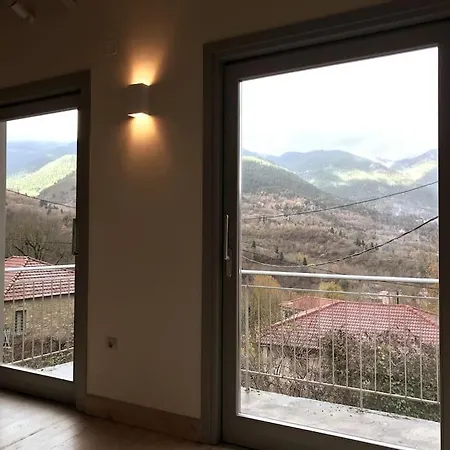 Villa Footpath House / ολόκληρο σπίτι στο μεγάλο χωριό Mega Chorio