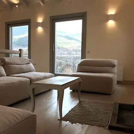Footpath House / ολόκληρο σπίτι στο μεγάλο χωριό Mega Chorio