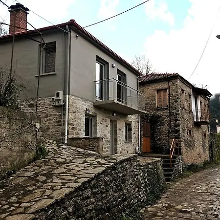 Villa Footpath House / ολόκληρο σπίτι στο μεγάλο χωριό Mega Chorio